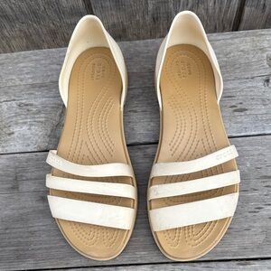 EUC CROCS Women's ICONIC CROC COMFORT Talum Cream Sandal with Tan Sole Size 8